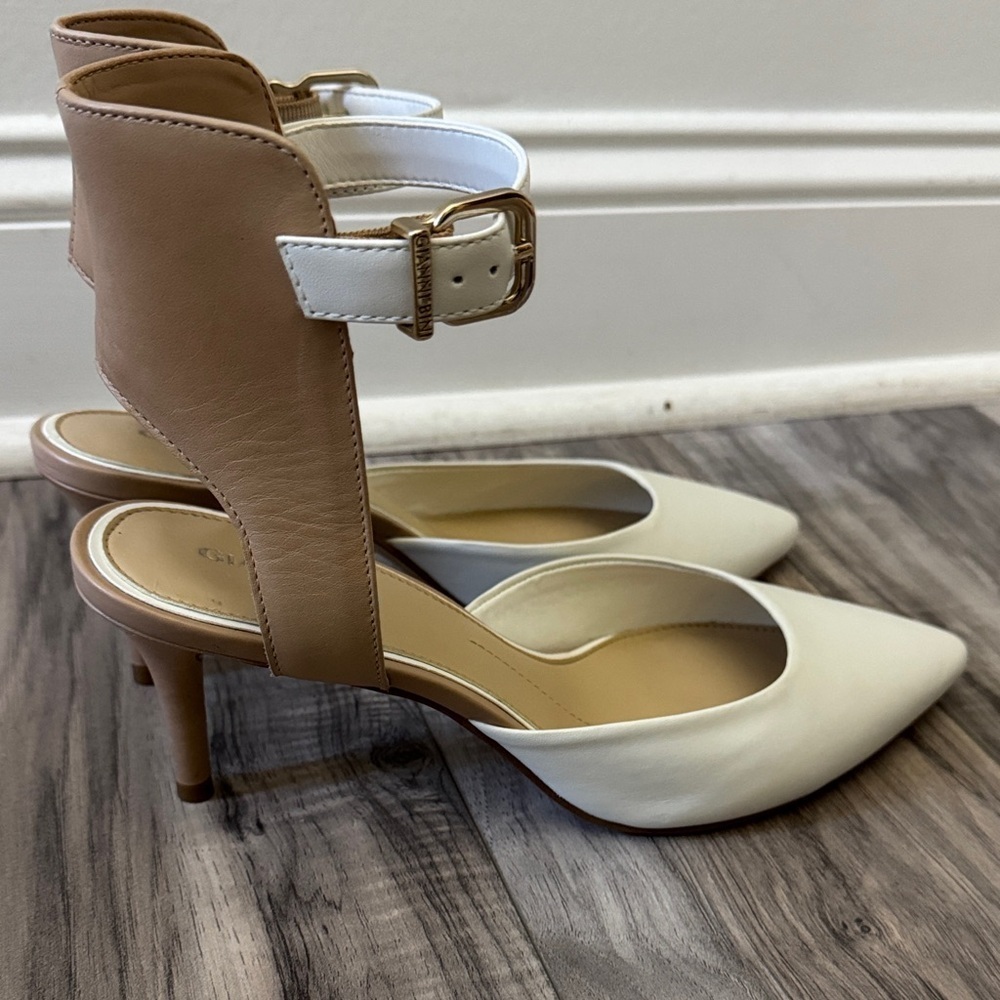 Gianni Bini White and Tan Heels leather 8.5 made in Brazil Myrabelle